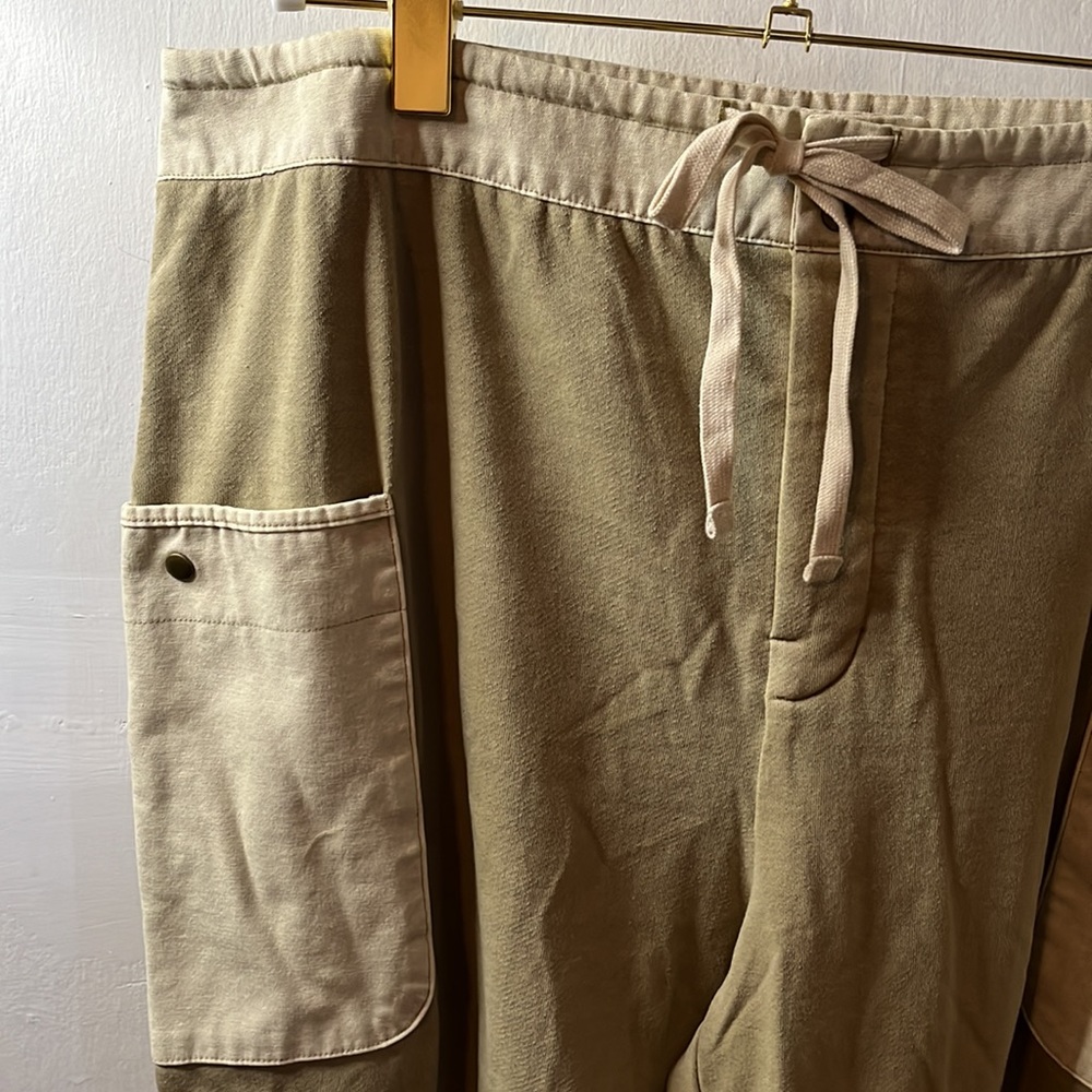 Universal Thread Color block cargo pants! - Picture 2 of 5